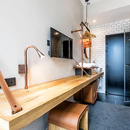 ホテル レストラン オウ ブッフ クロネ パリ