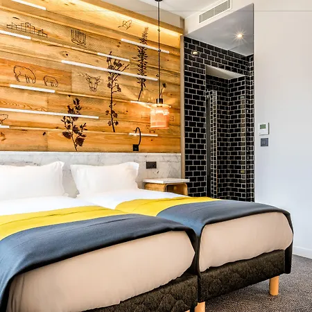 レストラン オウ ブッフ クロネ ホテル パリ