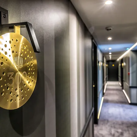 レストラン オウ ブッフ クロネ ホテル 3*