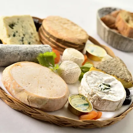 ホテル レストラン オウ ブッフ クロネ