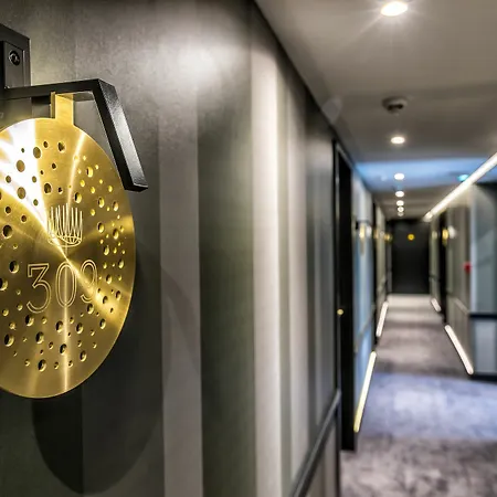 堡夫库罗讷餐厅酒店 酒店 3*