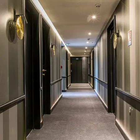 堡夫库罗讷餐厅酒店 巴黎
