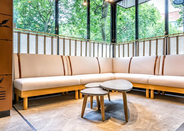 레스토랑 오 뵈프 쿠로네 호텔 3*