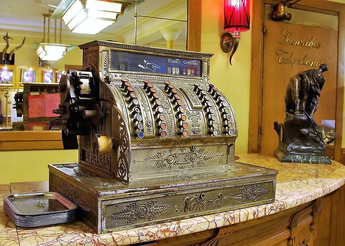 레스토랑 오 뵈프 쿠로네 3* 파리