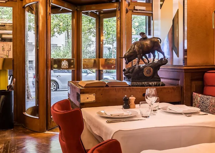 호텔 레스토랑 오 뵈프 쿠로네 3*